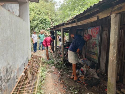 Cleaning Gaffargaon (4)